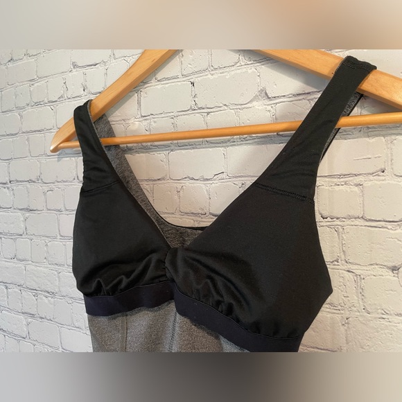 Lululemon Contour Tank - Picture 9 of 14